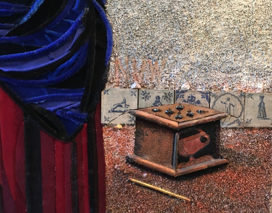 Detail Melkmeisje met originele Delfts Blauwe tegeltjes...